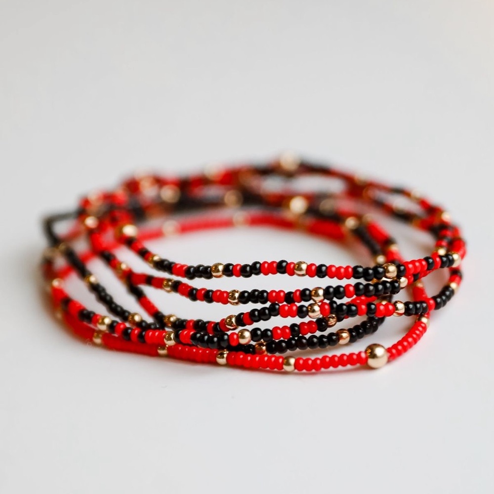 Elegant Red and Black Beaded Bracelet